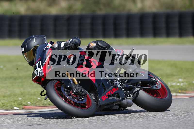 /43 08.08.2025 Discover the Bike ADR/Race 3 rot/34